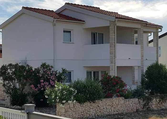 Apartamento Natasa *